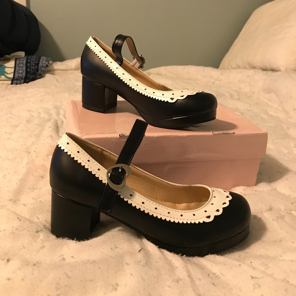 Black & White Heeled Mary Janes - Sz 37